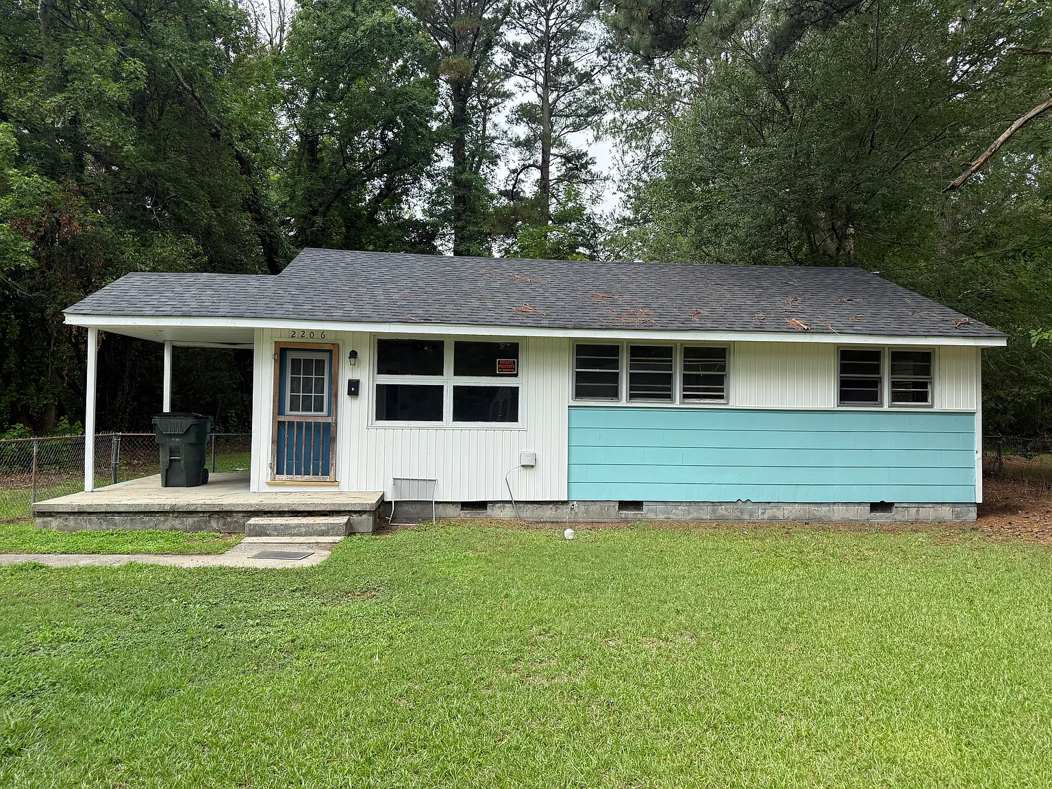 3 bed, 925 sqft, $925 — Photo 2
