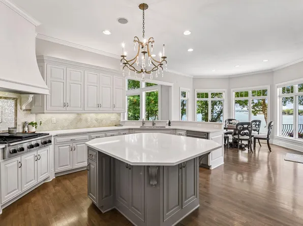 28028 Woodside Rd, Shorewood, MN 55331
