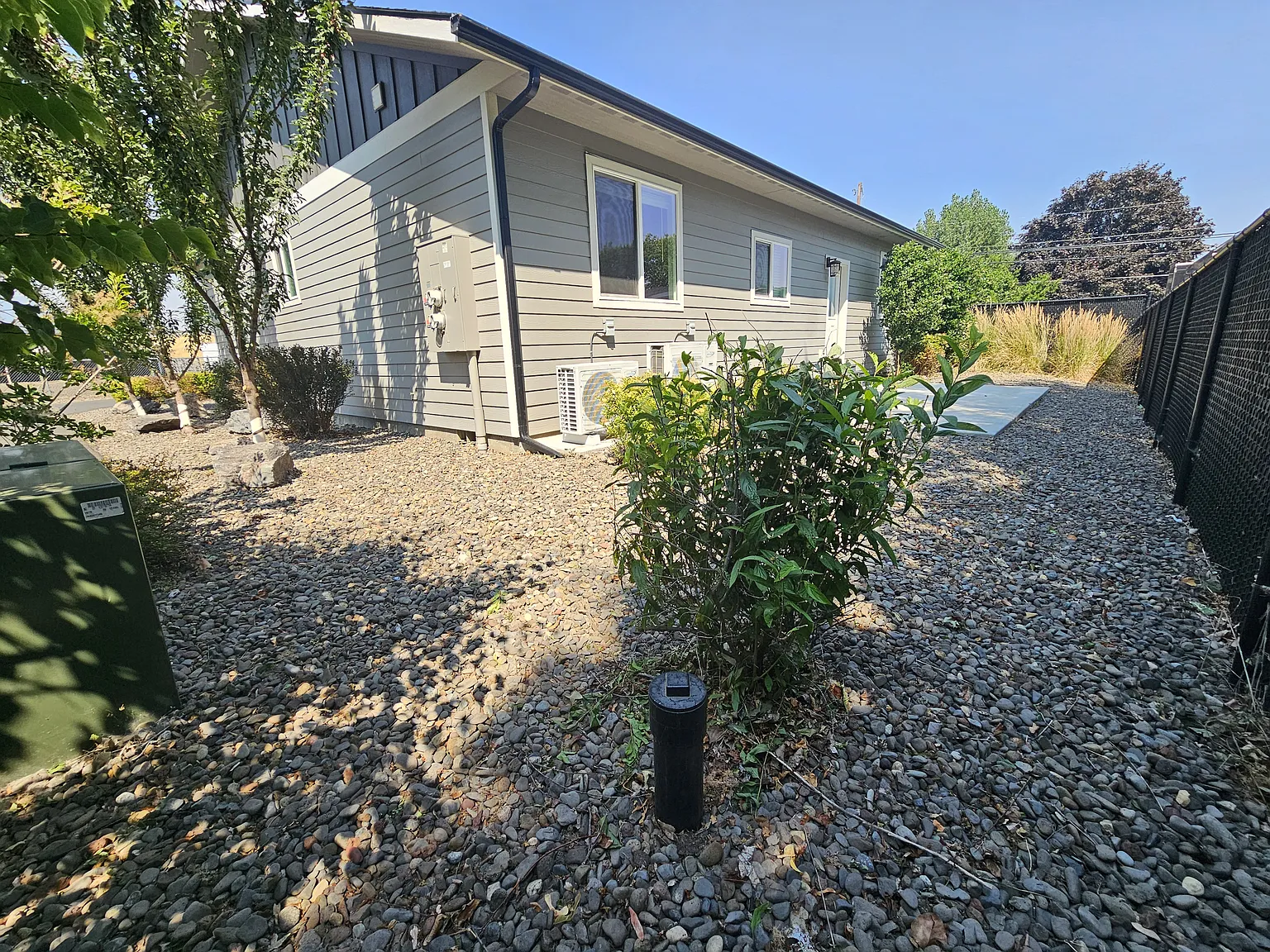 3 bed, 1600 sqft, $2,000 — Photo 4