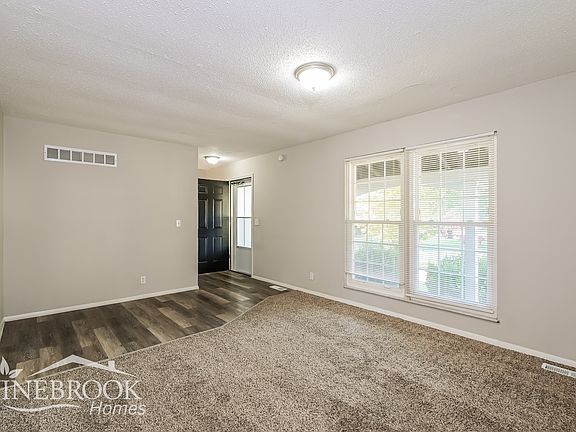 3rd image of 799 Briarbrae Dr