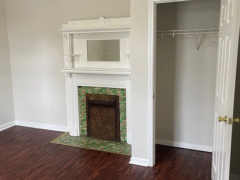 374 Park Ave — Photo 4