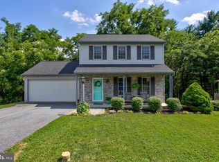 5 Paddock Dr, Lititz, PA 17543