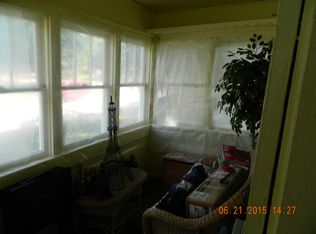 515 S Grove Ave, Hallock, MN 56728