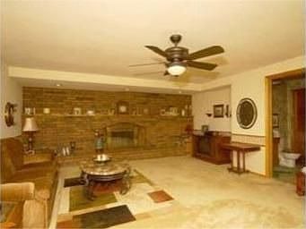 5th image of 400 N Home Ave
