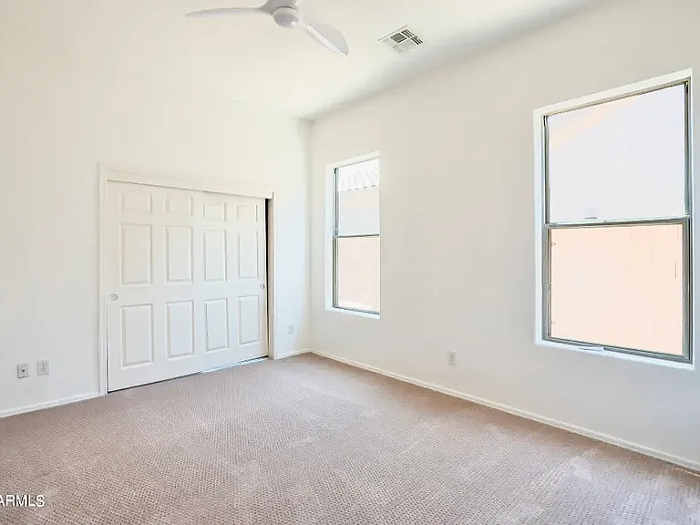 1682 W Ainsworth Dr — Photo 6