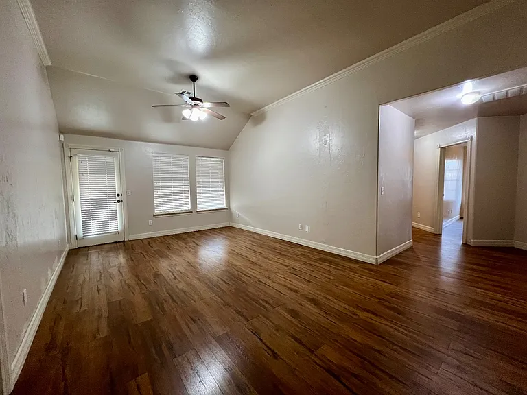 1604 Dorothy Dr — Photo 12