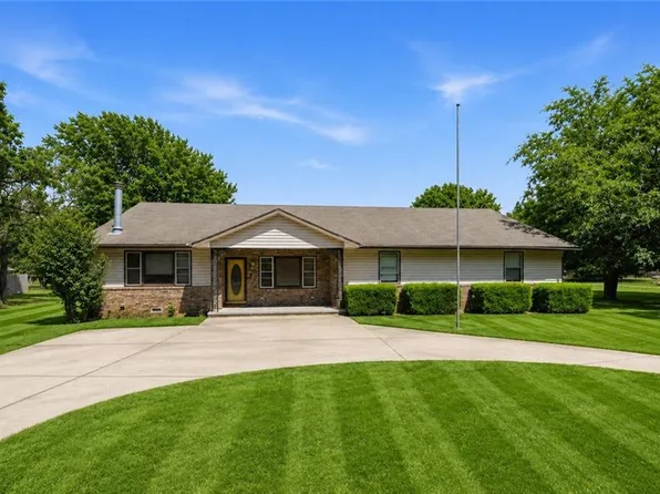 2710 N Michigan St, Pittsburg, KS 66762