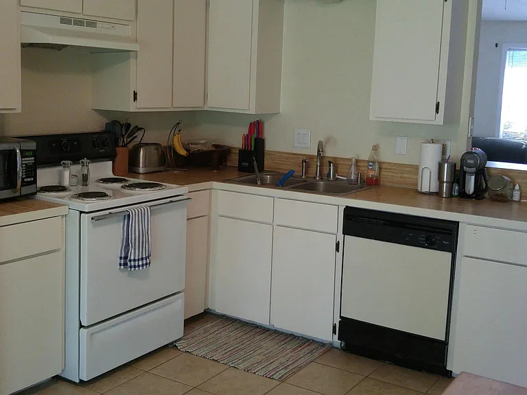 3325 Bluestem Cir — Photo 7
