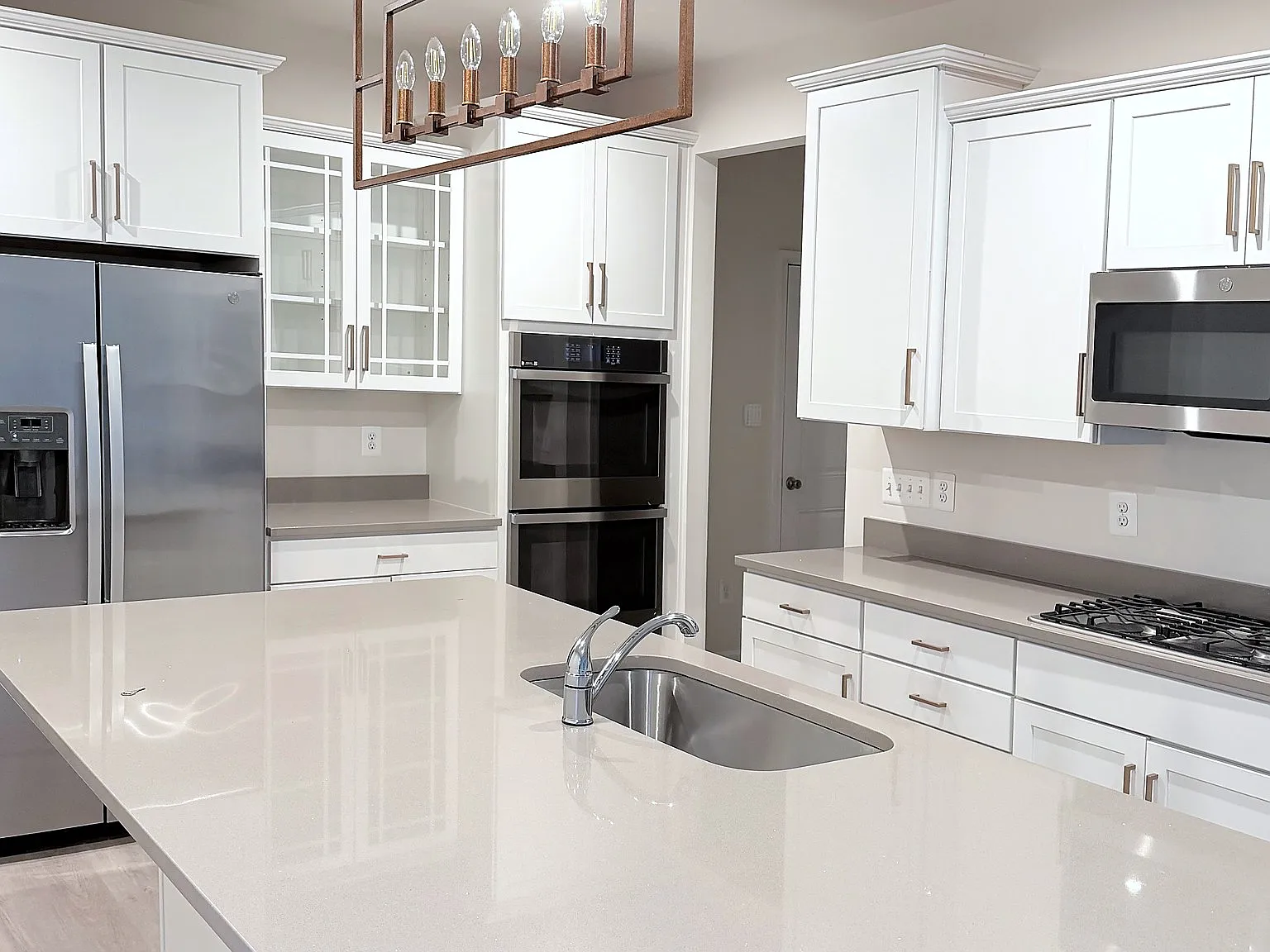 4 bed, 3.5 bath, 3280 sqft, $3,450 — Photo 4