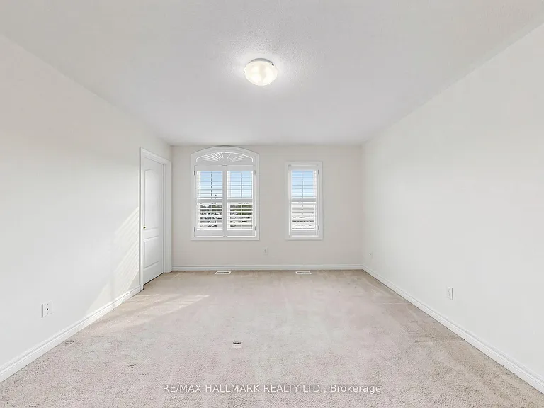 72 Middlecote Dr — Photo 36
