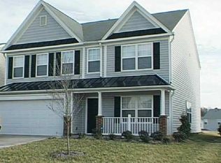 10316 Wakerobin Ln, Charlotte, NC 28213