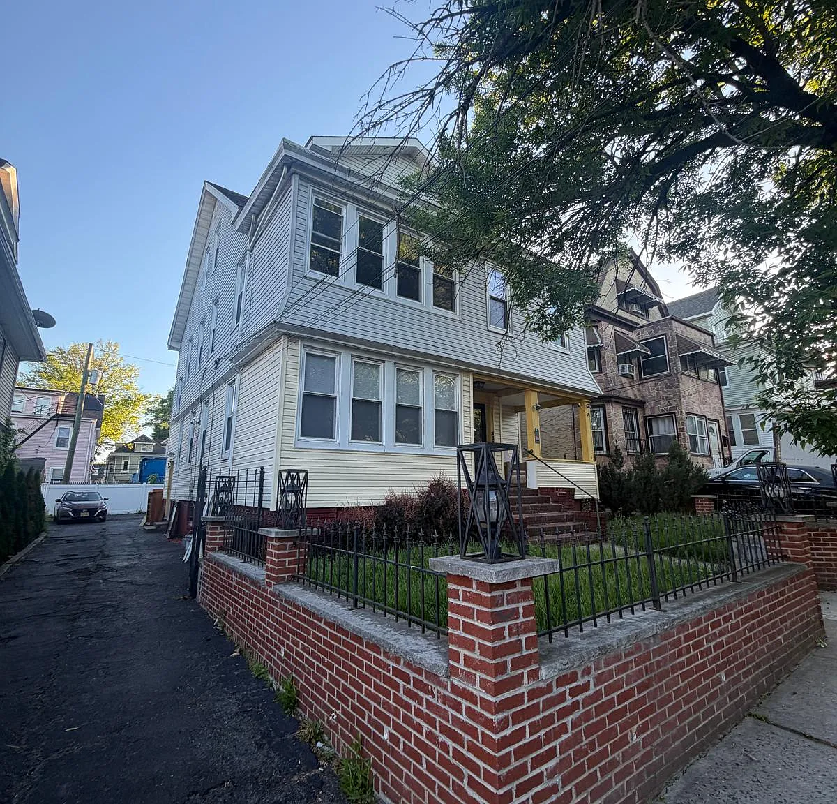 3 bed, $2,475 — Photo 1