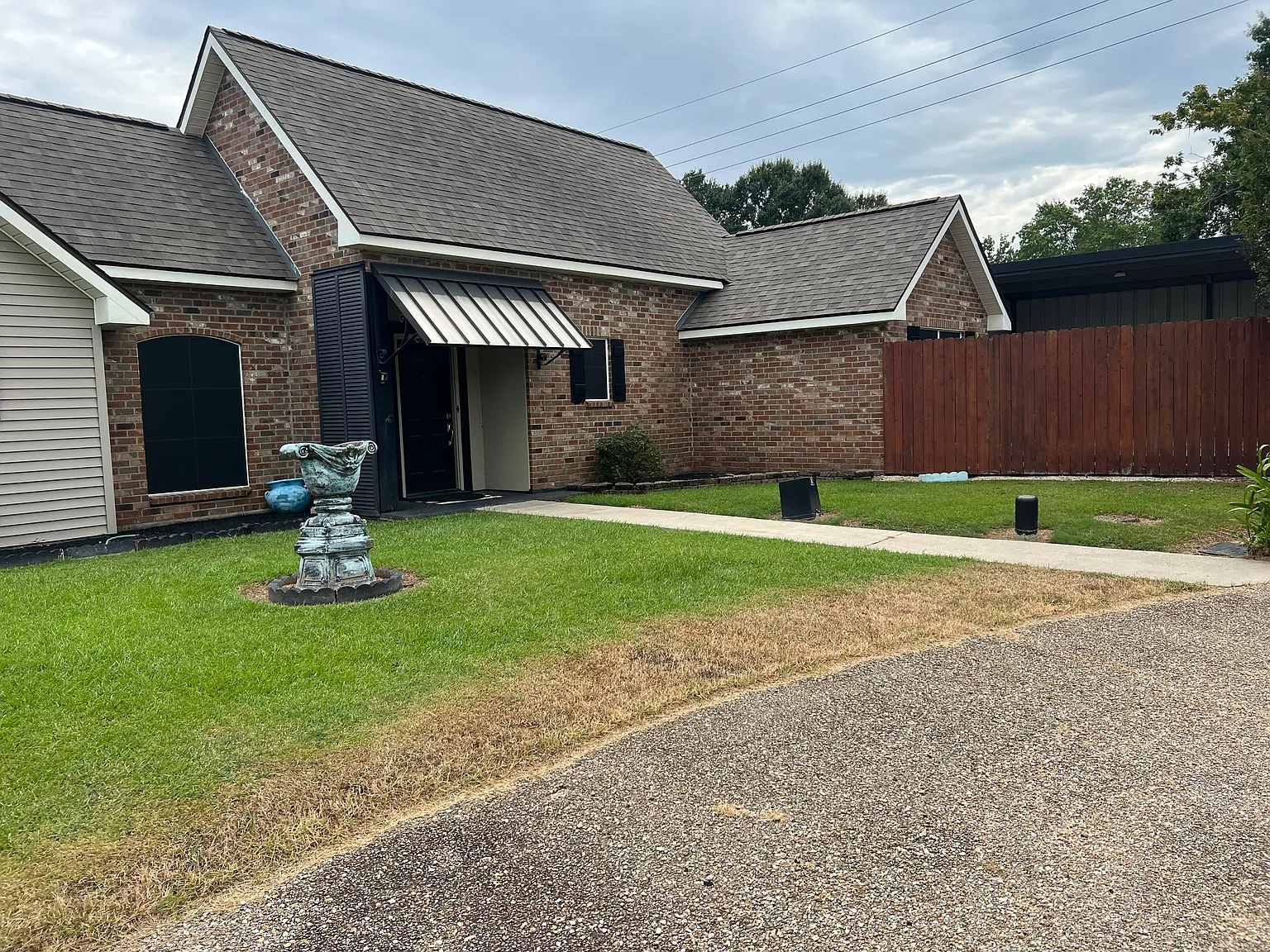 3 bed, 1800 sqft, $1,800 — Photo 2