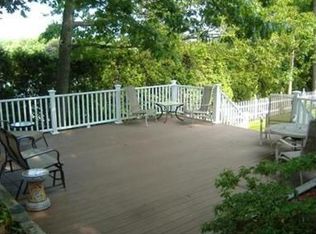 33 Tolpa Cir, Chicopee, MA 01020