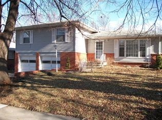 332 Orcutt Ave E, Lincoln, NE 68504