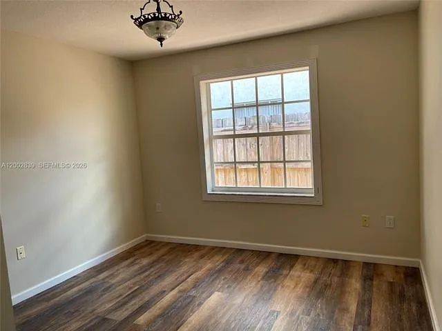 15873 SW 43rd St — Photo 2
