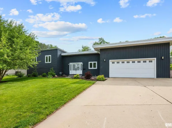 2916 36th St, Moline, IL 61265