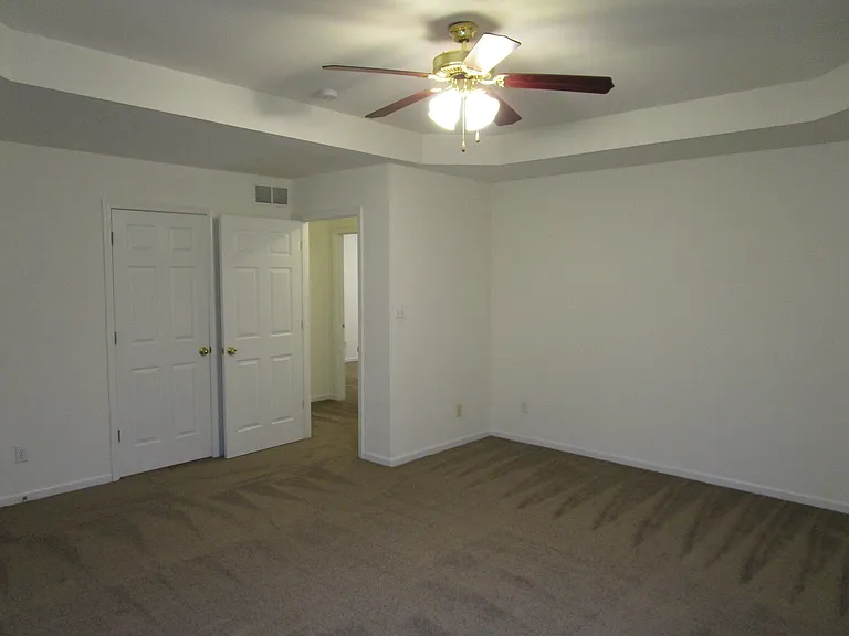 1725 Louise Cir — Photo 25