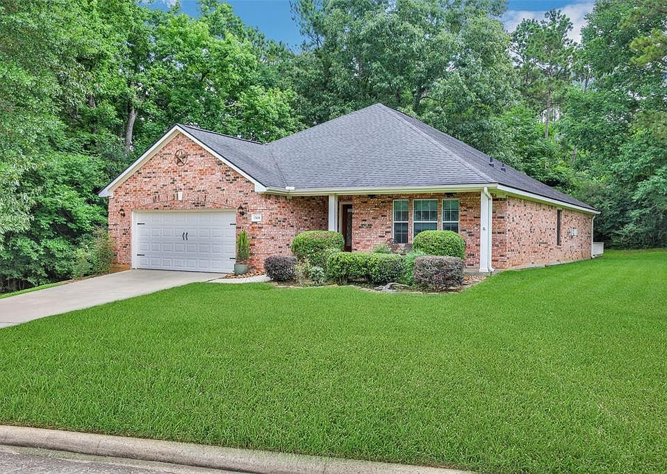 1st image of 13618 Hidden Valley Dr