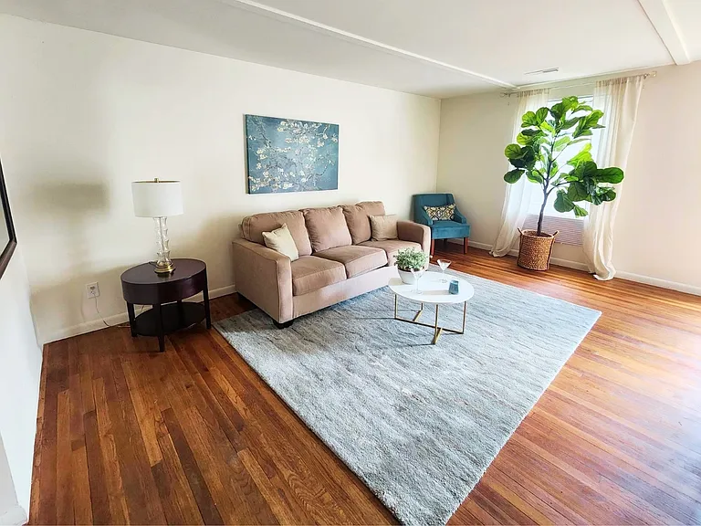 Morningside Apartments — Photo 3