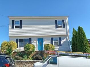 38 Rock St, Tiverton, RI 02878