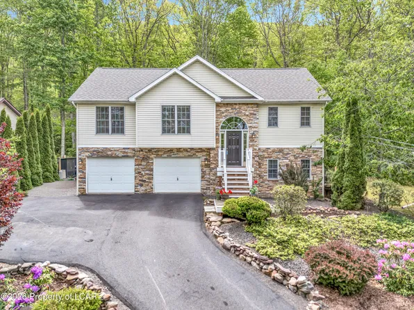 15 Tammy Trl, Drums, PA 18222