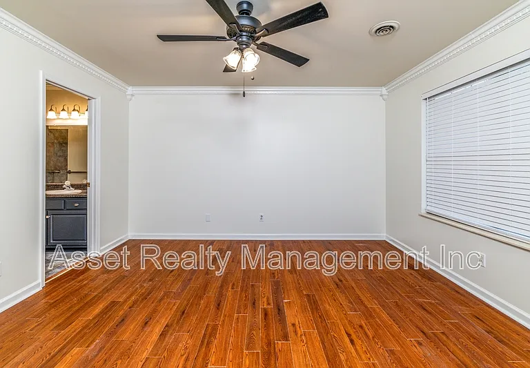 1315 Lucy Way #7 — Photo 19