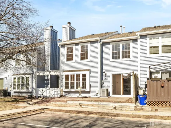 34 Almond Dr, Somerset, NJ 08873