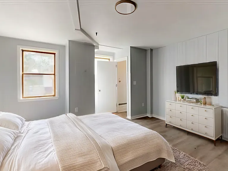907 Main St #205 — Photo 4