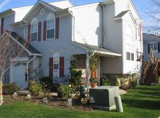 21 Rondell Ln, Laurence Harbor, NJ 08879