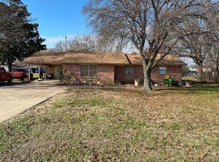 1002 Hillcrest Dr, Waurika, OK 73573