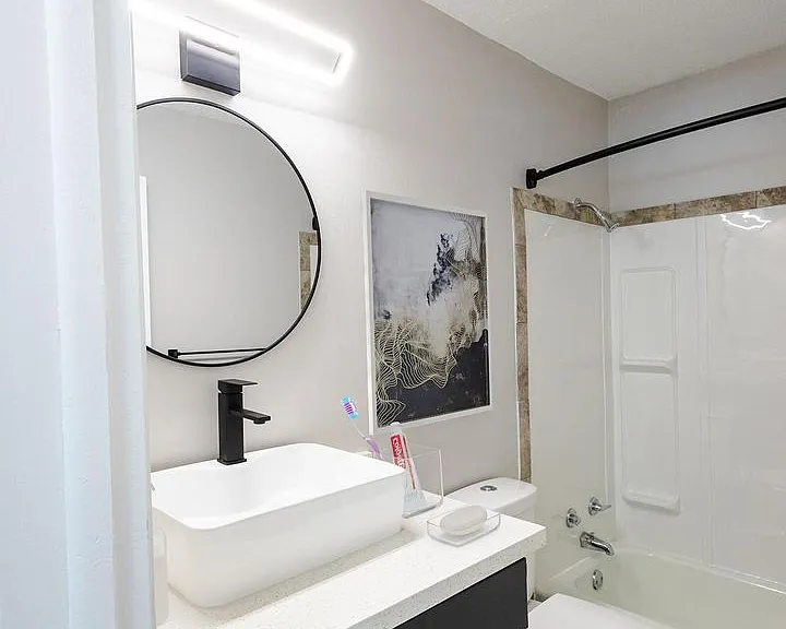 SkyHill Apartments — Photo 62