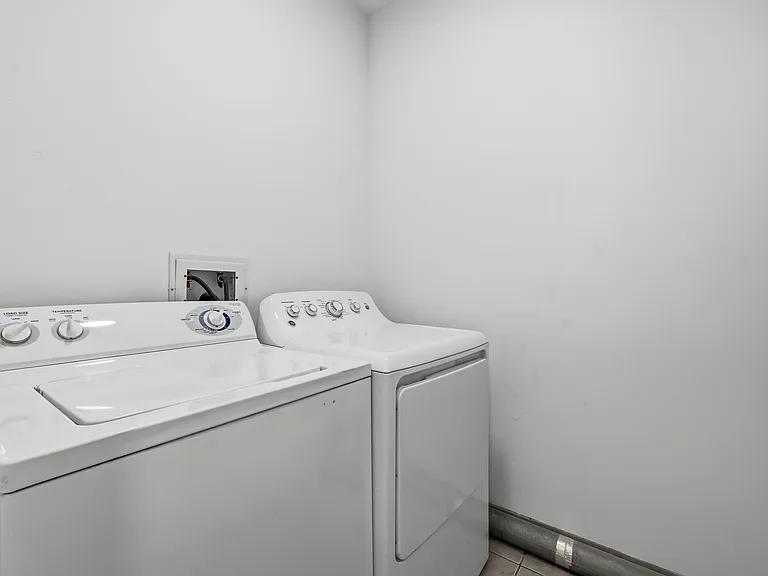 1827 N California Ave #1 — Photo 25