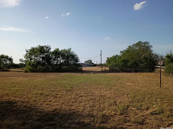 7461 FM 462 LOT TBD, Bigfoot, TX 78005