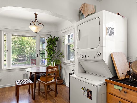 2nd image of 108 27th Ave E #108