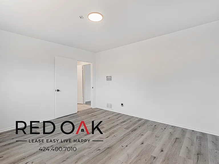 3925 Roxanne Ave #19 — Photo 12