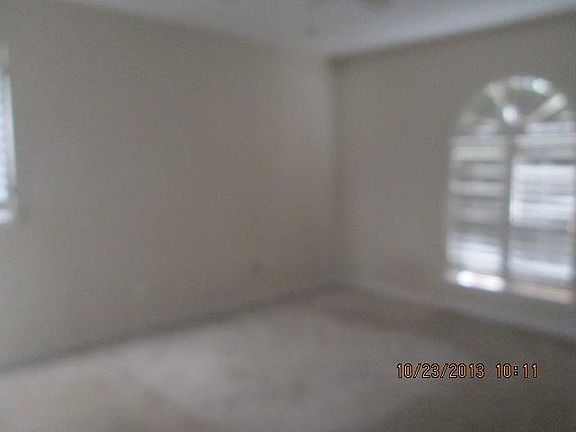 3rd image of 1409 Darlene Ln