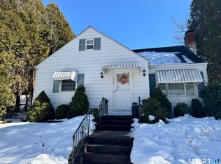 253 Kneeland Road, New Haven, CT 06512