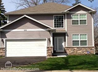 213 W Quincy St, Westmont, IL 60559