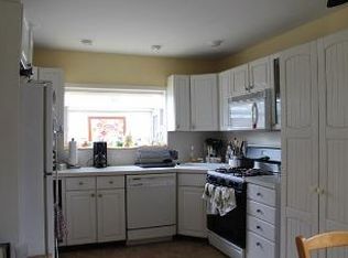 12 Berwick St, Raritan, NJ 08869