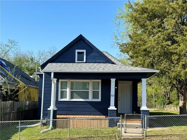 705 Pendleton St, Saint Joseph, MO 64501