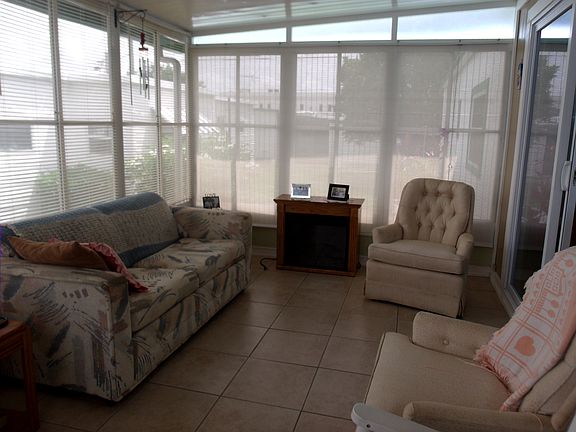 5th image of 2560 62 Ave North #339