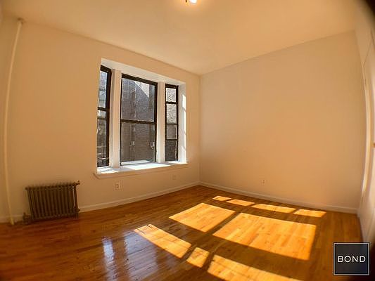 4th image of 820 W 180th St APT 42