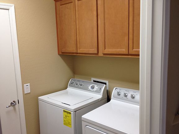 5th image of 8403 W Vernon Ave