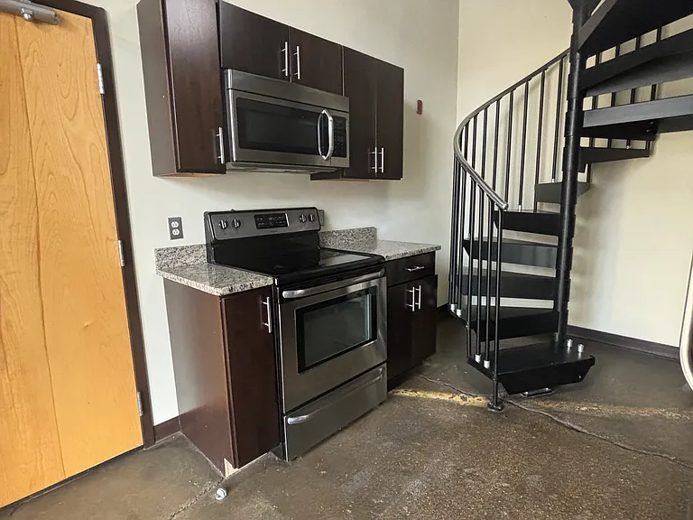 Apartment 33