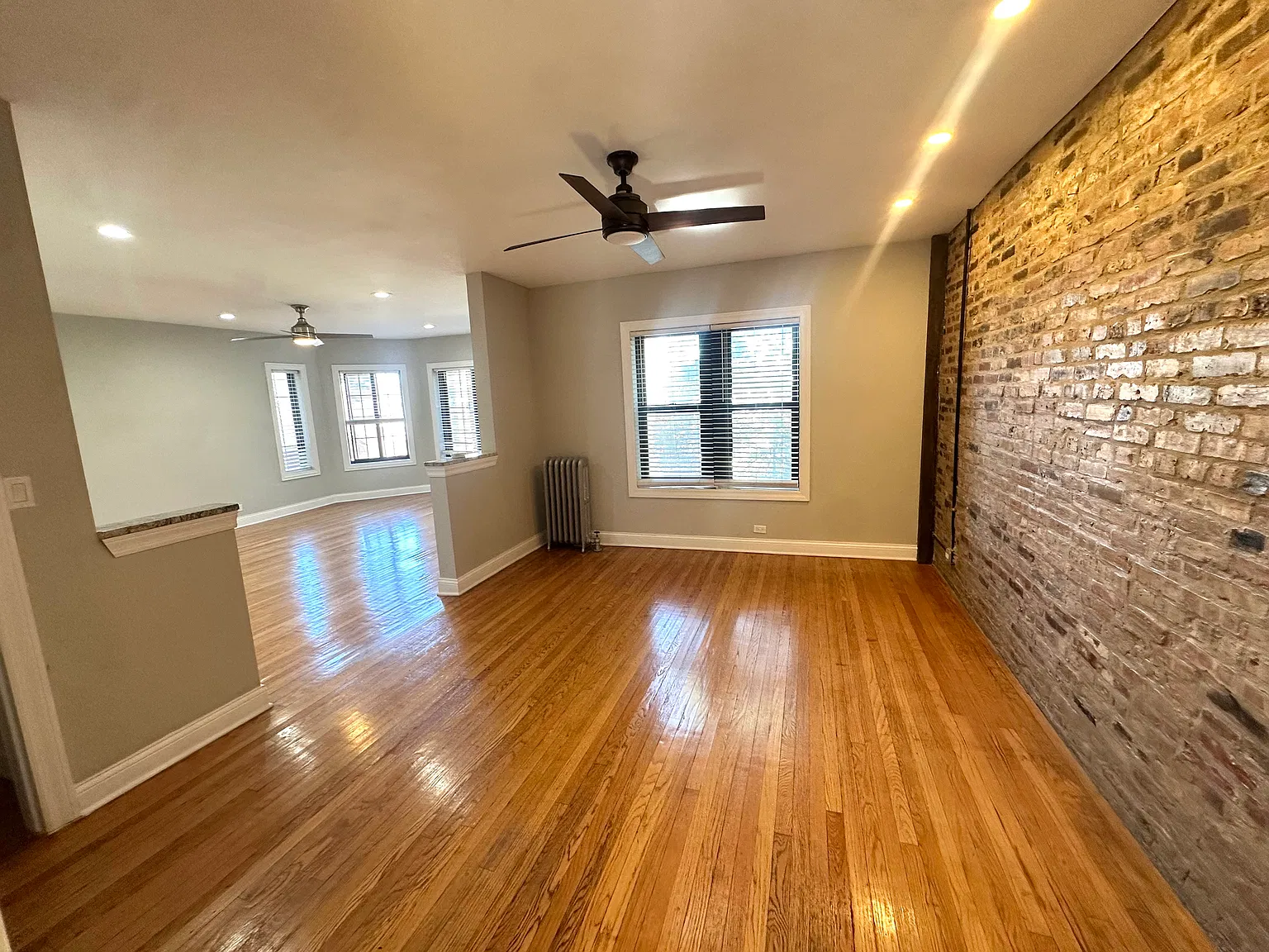 2 bed, 1000 sqft, $1,595 — Photo 4