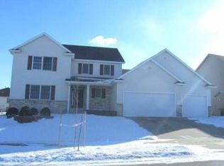 948 Londonderry Dr NW, Rochester, MN 55901