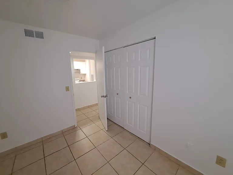2360 SW Archer Rd #703 — Photo 7