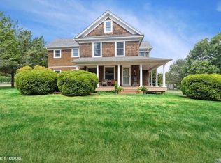 242 Manor Ln, Riverhead, NY 11901