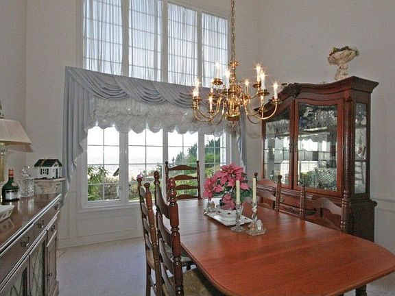 A grand entry for the pickiest of Buyer's!